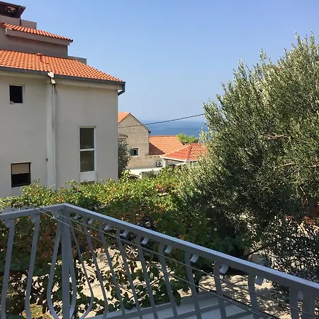 Bilic Nemira أوميس