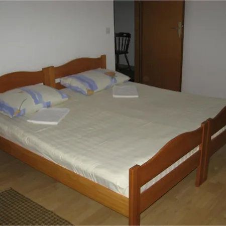 شقة Bilic Nemira أوميس